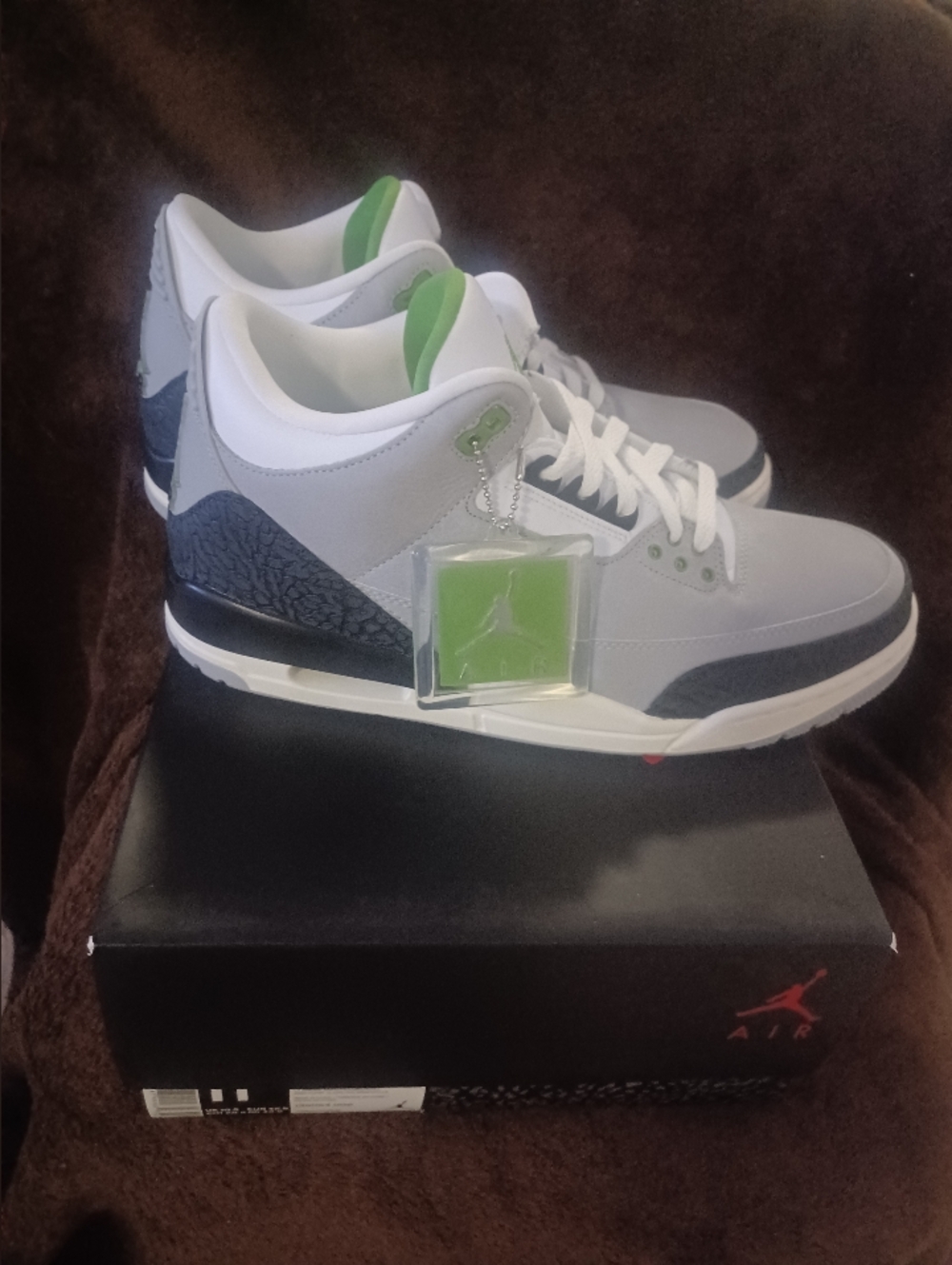 Jordan 3 chlorophyll size 11.5